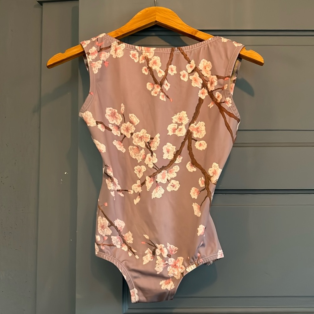 Women's Floral Sleeveless Leotard - Mauve Cherry Blossom